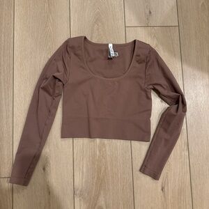 Athleta Women's Long Sleeve Crop Top